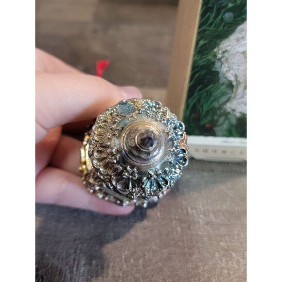 Hallmark silver Santa 1993 ornament Xmas decor - Picture 6 of 7